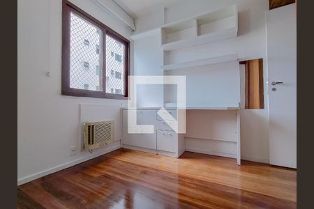 Quarto 1 de apartamento para alugar com 2 quartos, 78m² em Botafogo, Rio de Janeiro