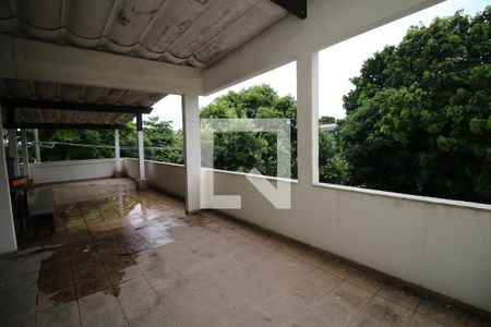 Casa à venda com 150m², 4 quartos e 2 vagasTerraço