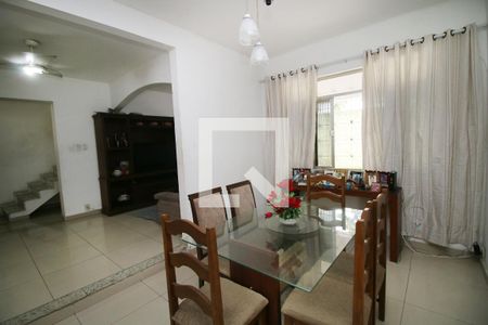 Casa à venda com 150m², 4 quartos e 2 vagasSala de jantar