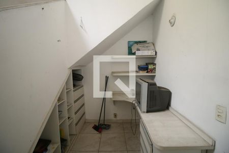 Casa à venda com 150m², 4 quartos e 2 vagasEscritório