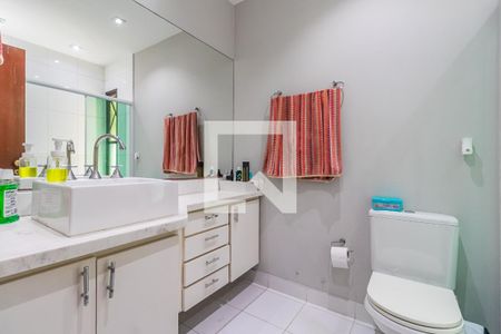 Apartamento à venda com 242m², 3 quartos e 3 vagasBanheiro Social
