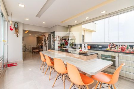 Apartamento à venda com 242m², 3 quartos e 3 vagasEspaço Gourmet