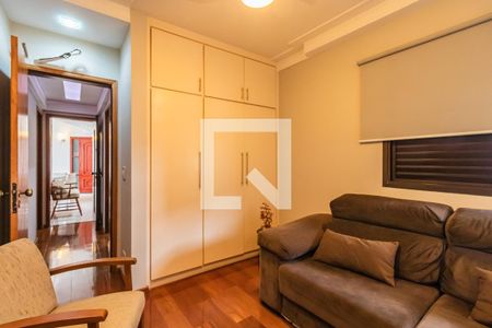 Apartamento à venda com 242m², 3 quartos e 3 vagasQuarto 2