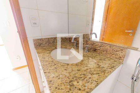 Apartamento para alugar com 75m², 2 quartos e 1 vaga Apartamento para alugar com 75m², 2 quartos e 1 vagaBanheiro da Suíte