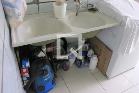 Casa à venda com 120m², 2 quartos e 1 vagaÁrea de serviço