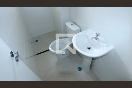 Apartamento para alugar com 46m², 2 quartos e sem vagaBanheiro