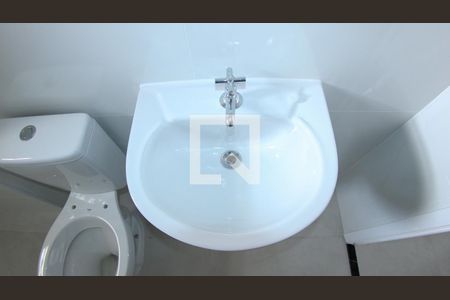 Apartamento para alugar com 46m², 2 quartos e sem vaga Apartamento para alugar com 46m², 2 quartos e sem vagaBanheiro