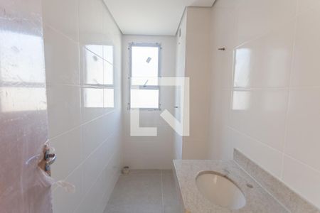 Apartamento à venda com 77m², 2 quartos e 1 vaga Apartamento à venda com 77m², 2 quartos e 1 vagaBanheiro da Suíte 2