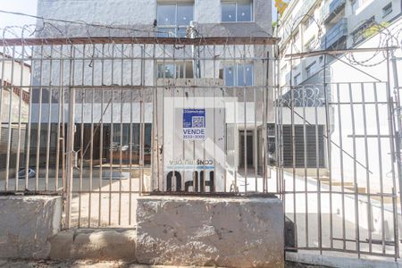 Apartamento à venda com 77m², 2 quartos e 1 vaga Apartamento à venda com 77m², 2 quartos e 1 vagaPlaquinha instalada