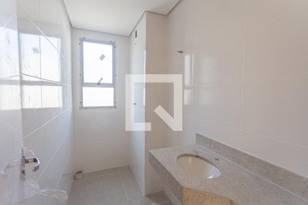 Apartamento à venda com 77m², 2 quartos e 1 vaga Apartamento à venda com 77m², 2 quartos e 1 vagaBanheiro da Suíte 2