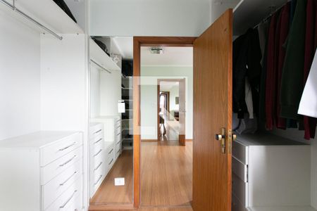 Apartamento à venda com 360m², 4 quartos e 4 vagasCloset da Suíte 1