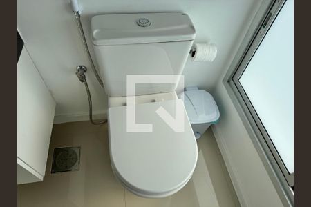 Casa de condomínio à venda com 260m², 5 quartos e 2 vagas Casa de condomínio à venda com 260m², 5 quartos e 2 vagasBanheiro