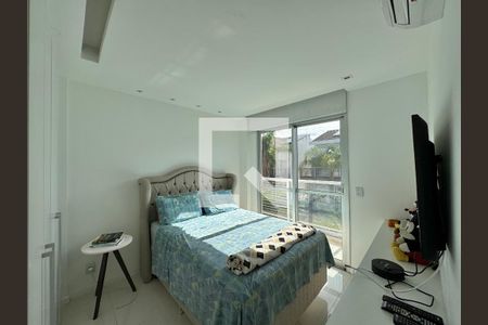 Casa de condomínio à venda com 260m², 5 quartos e 2 vagas Casa de condomínio à venda com 260m², 5 quartos e 2 vagasSuíte 3