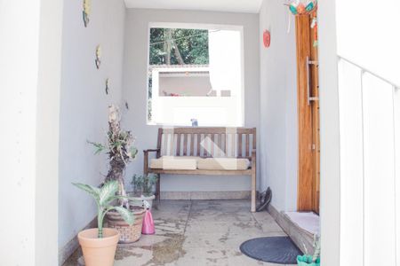 Casa à venda com 180m², 3 quartos e 7 vagasEntrada