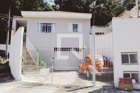 Casa à venda com 180m², 3 quartos e 7 vagasFachada