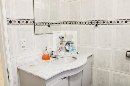 Casa à venda com 180m², 3 quartos e 7 vagasBanheiro 1