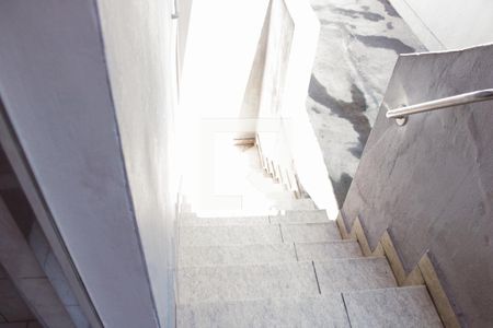 Casa à venda com 180m², 3 quartos e 7 vagasEscada