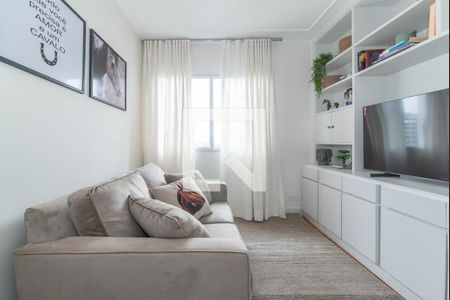 Sala de TV - Quarto 1 de apartamento para alugar com 3 quartos, 84m² em Itaim Bibi, São Paulo