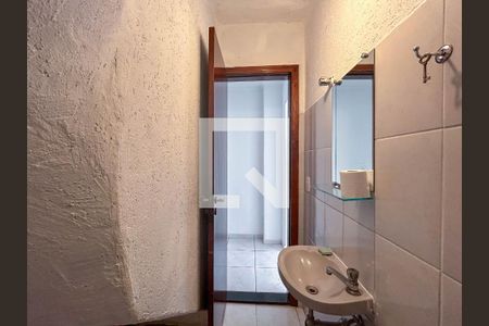 Casa à venda com 75m², 2 quartos e 1 vagaLavabo