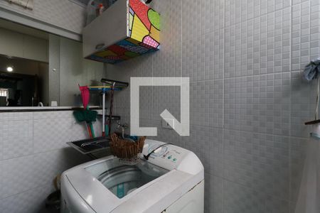 Casa à venda com 78m², 2 quartos e 1 vagaÁrea de Serviço