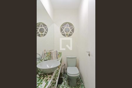 Casa à venda com 140m², 3 quartos e 2 vagasLavabo