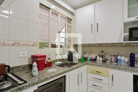 Casa à venda com 140m², 3 quartos e 2 vagasCozinha