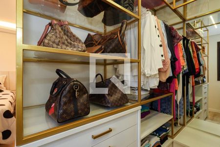 Apartamento à venda com 92m², 2 quartos e 2 vagasCloset da Suíte 1