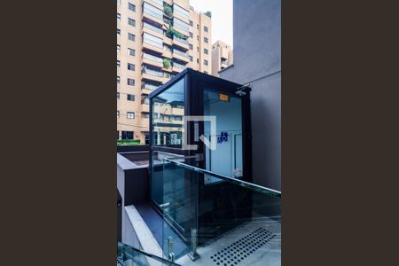 Apartamento à venda com 92m², 2 quartos e 2 vagasHall social