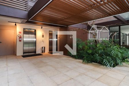 Apartamento à venda com 92m², 2 quartos e 2 vagasHall social