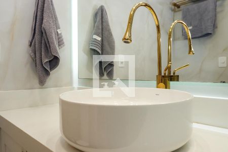 Apartamento à venda com 92m², 2 quartos e 2 vagasBanheiro da Suíte 1