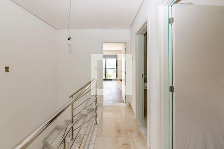 Casa à venda com 170m², 3 quartos e 4 vagas Casa à venda com 170m², 3 quartos e 4 vagasEscada