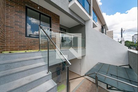 Casa à venda com 170m², 3 quartos e 4 vagas Casa à venda com 170m², 3 quartos e 4 vagasEntrada