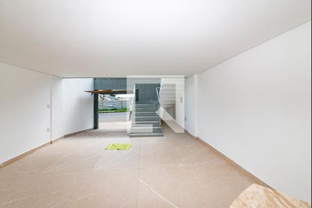 Casa à venda com 170m², 3 quartos e 4 vagas Casa à venda com 170m², 3 quartos e 4 vagasGaragem