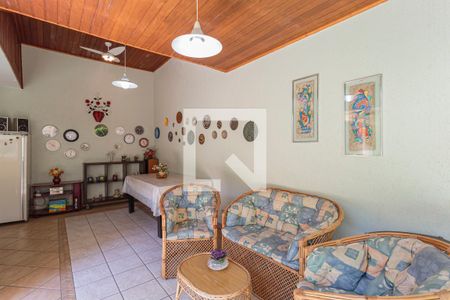 Casa à venda com 273m², 5 quartos e 3 vagasÁrea externa 