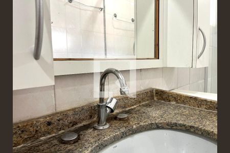 Casa à venda com 309m², 4 quartos e 2 vagasBanheiro da Suíte