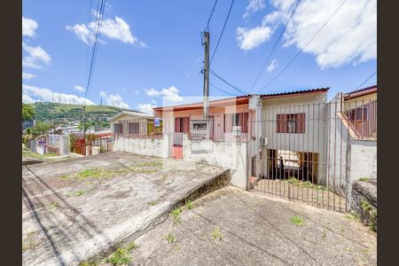 Casa à venda com 236m², 4 quartos e 2 vagasFachada