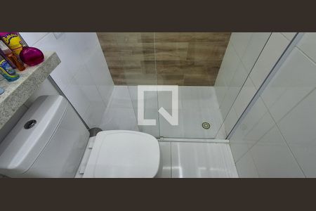 Casa à venda com 180m², 3 quartos e 2 vagas Casa à venda com 180m², 3 quartos e 2 vagasBanheiro Suíte