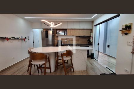 Casa à venda com 180m², 3 quartos e 2 vagas Casa à venda com 180m², 3 quartos e 2 vagasCozinha