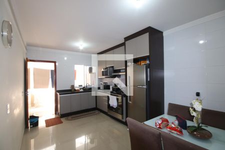 Casa para alugar com 80m², 3 quartos e 2 vagasCozinha