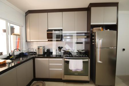 Casa para alugar com 80m², 3 quartos e 2 vagasCozinha