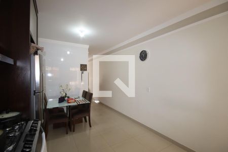 Casa para alugar com 80m², 3 quartos e 2 vagasCozinha