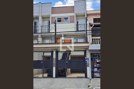 Casa para alugar com 80m², 3 quartos e 2 vagas Casa para alugar com 80m², 3 quartos e 2 vagasFachada