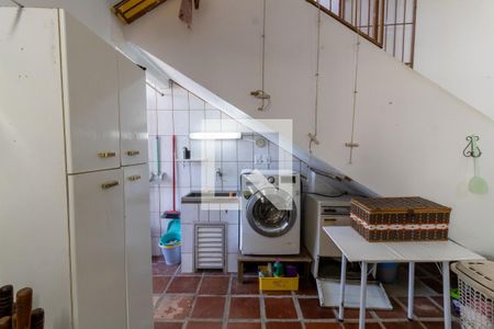 Casa à venda com 243m², 3 quartos e 1 vagaÁrea de Serviço