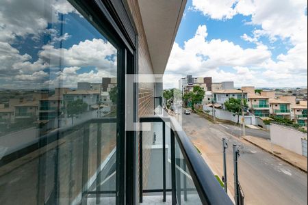 Casa à venda com 170m², 3 quartos e 2 vagas Casa à venda com 170m², 3 quartos e 2 vagasSuíte