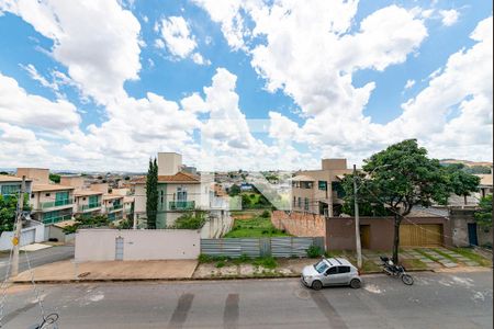 Casa à venda com 170m², 3 quartos e 2 vagas Casa à venda com 170m², 3 quartos e 2 vagasSuíte