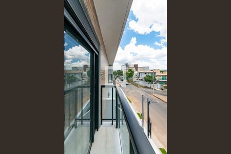 Casa à venda com 170m², 3 quartos e 2 vagas Casa à venda com 170m², 3 quartos e 2 vagasSuíte