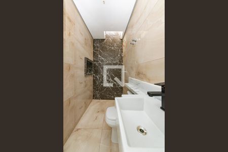 Casa à venda com 170m², 3 quartos e 2 vagas Casa à venda com 170m², 3 quartos e 2 vagasBanheiro Social