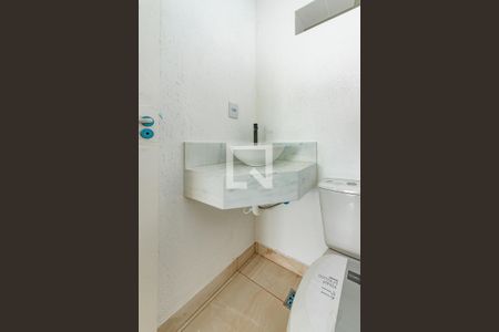 Casa à venda com 170m², 3 quartos e 2 vagas Casa à venda com 170m², 3 quartos e 2 vagasLavabo