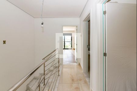 Casa à venda com 170m², 3 quartos e 2 vagas Casa à venda com 170m², 3 quartos e 2 vagasEscada