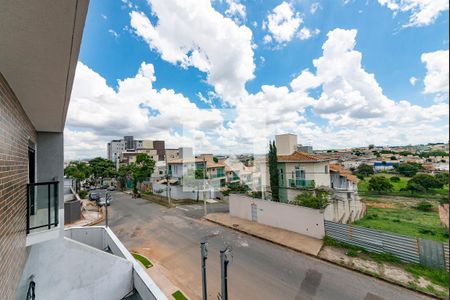 Casa à venda com 170m², 3 quartos e 2 vagas Casa à venda com 170m², 3 quartos e 2 vagasSuíte
